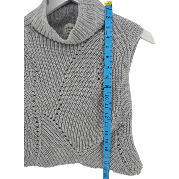 Wilfred Cowl Neck Sleeveless 100% Wool Sweater Cropped Size XS Gray Raw Hem - Picture 5 of 8